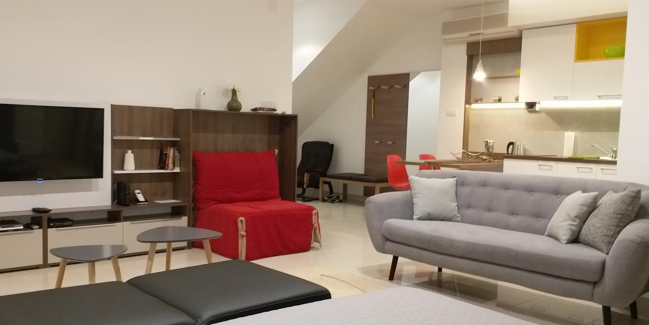 דירות Centar Lux ורסאק מראה חיצוני תמונה